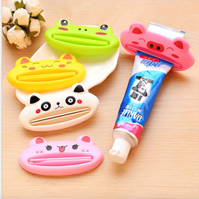 Combo 5 dụng cụ kẹp kem đánh răng hình thú