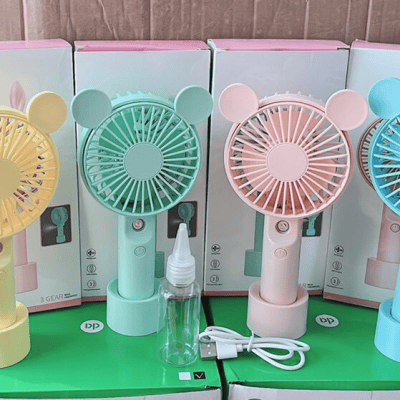 Quạt cầm tay mini có phun sương