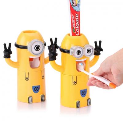 Dụng Cụ Nặn Kem Đánh Răng Hình Minions