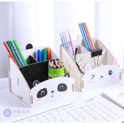 Kệ Gỗ Đựng Bút Hình Thú