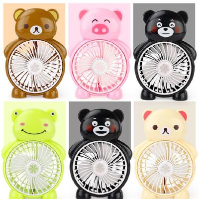 Quạt mini 3 cánh để bàn hình thú